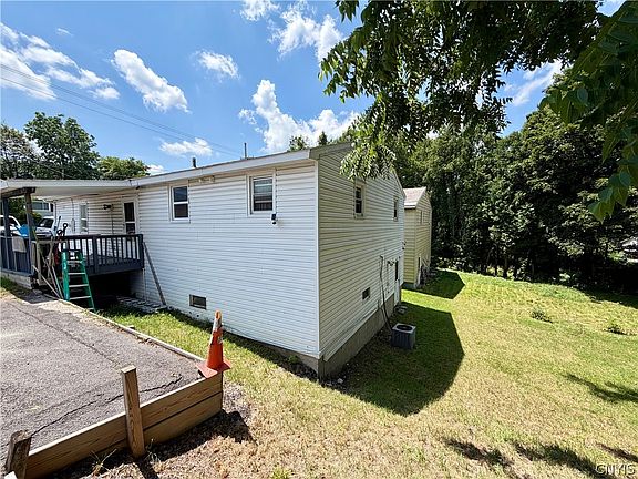 4th image of 271 Mountainview Ave