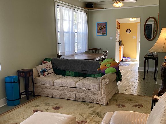 Living/dining room