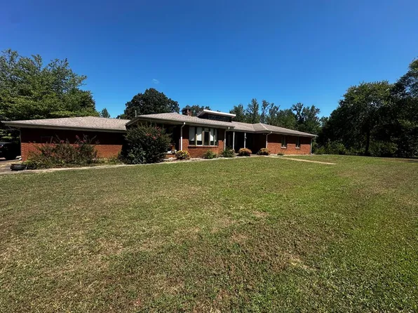 370 Birdsong Cutoff Rd, Camden, TN 38320