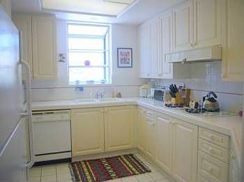 3rd image of 1506 Corinth Ave APT 402