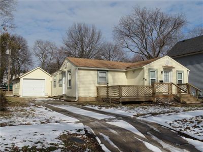 708 E Piankishaw St, Paola, KS, 66071