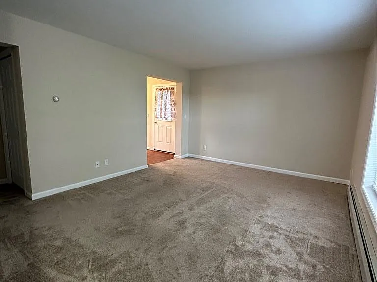 35 Bridge St #B — Photo 7