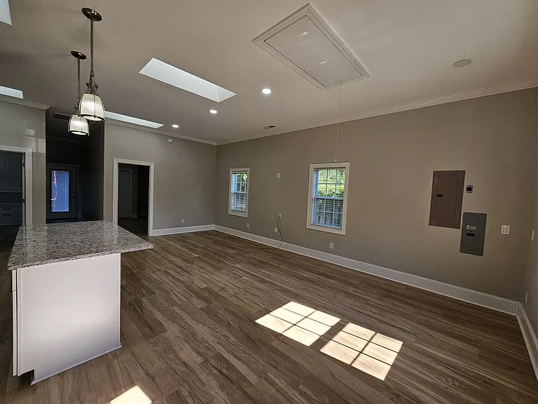 621 Hadley Ct #A — Photo 3