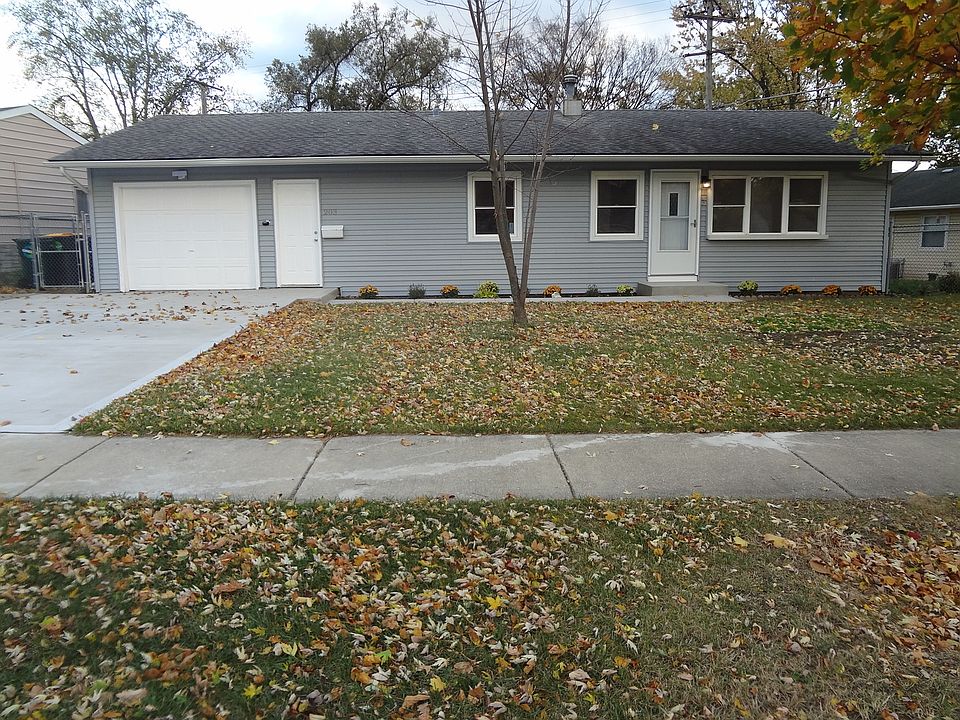1st image of 203 E Streamwood Blvd