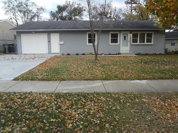 203 E Streamwood Blvd, Streamwood, IL 60107