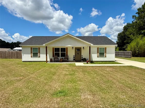 263 Peacock Cir, Hartford, AL 36344