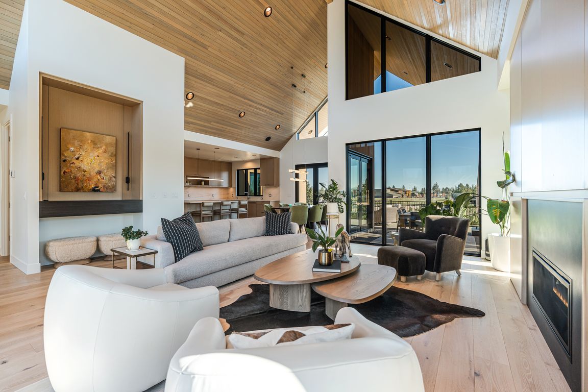 next background image