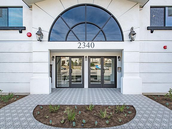 3rd image of 2340 Montrose Ave Ste 307
