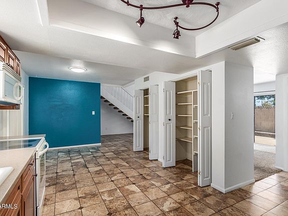 4th image of 4548 W CONTINENTAL Drive