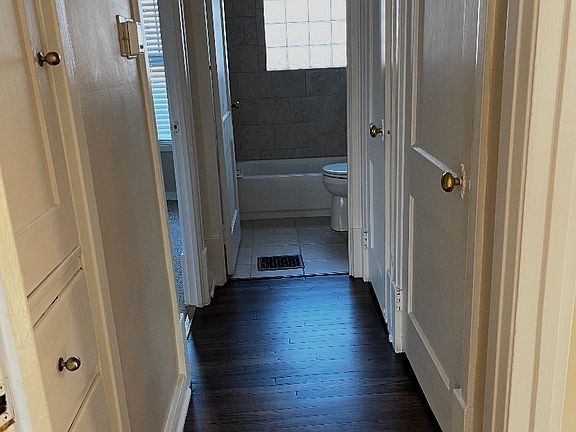 3rd image of 613 Japan St