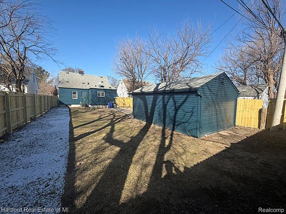 5th image of 6212 Westwood St
