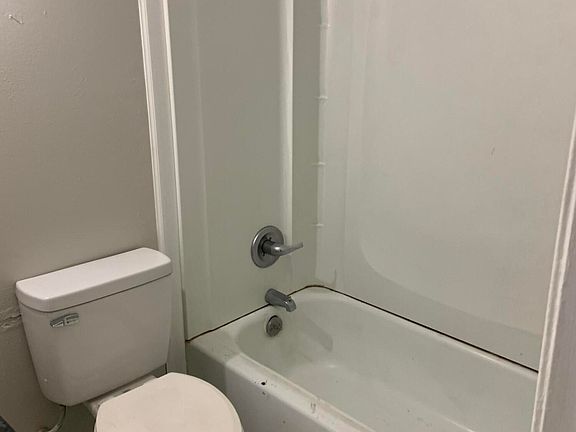 4th image of 143 James Dr