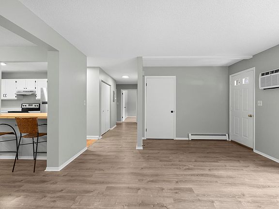 4th image of 5 Sundance Dr #5