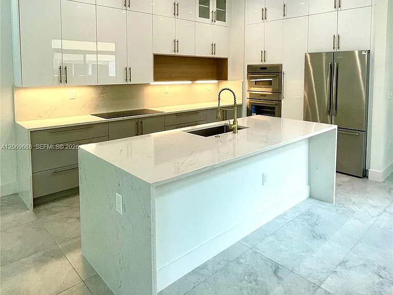 602 SW 7th Ave #0 — Photo 6