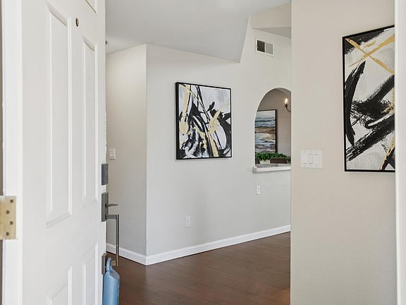 4th image of 1333 Downieville Dr