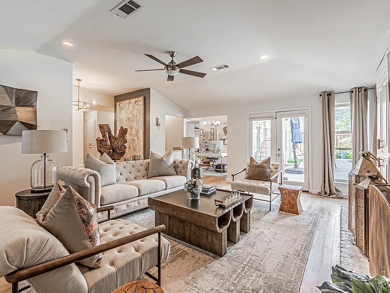 6935 Kingshollow Dr — Photo 18