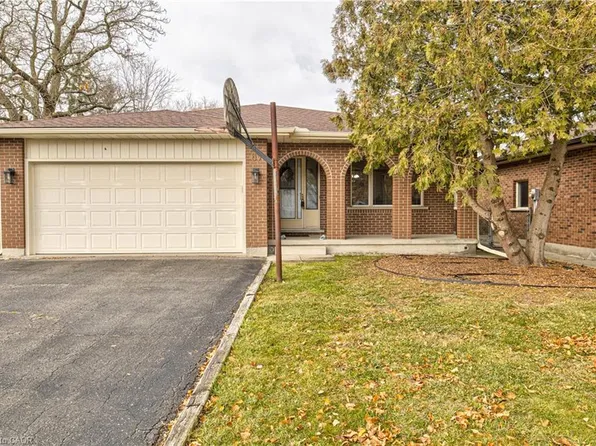 67 Durham St, Kitchener, ON N2P 1G5