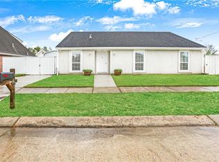 3105 Legend St, Meraux, LA 70075