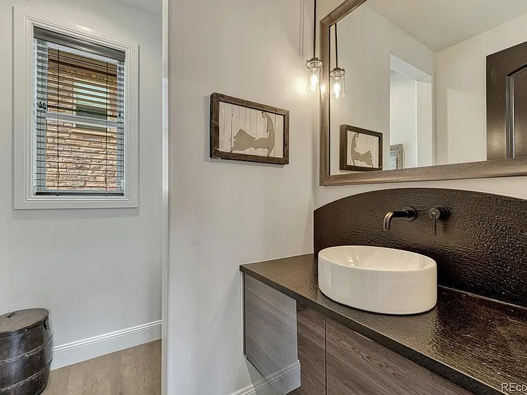 9486 E Winding Hill Ave — Photo 6