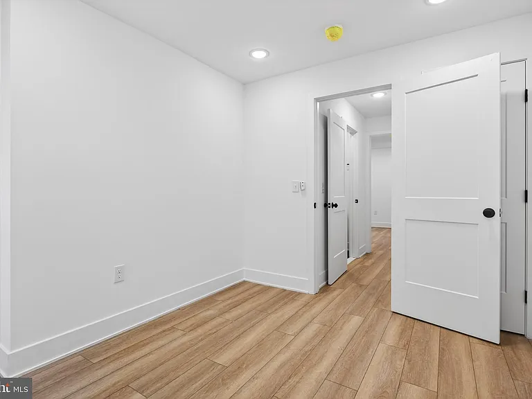 5121 Malcolm St #A — Photo 14