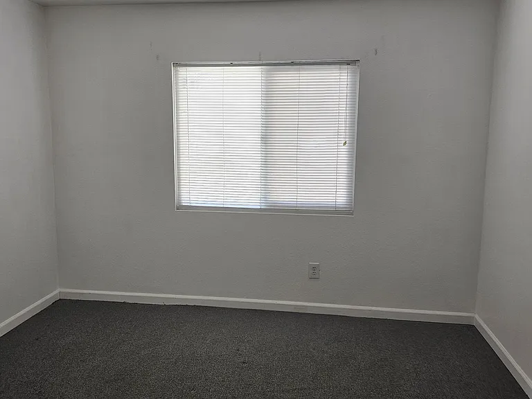 117 S 10th St #117 — Photo 6