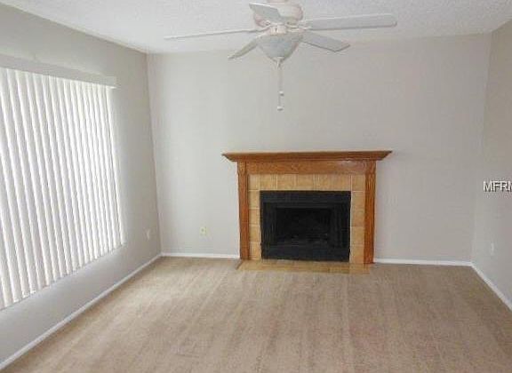 FIRE PLACE/LIVING RROM