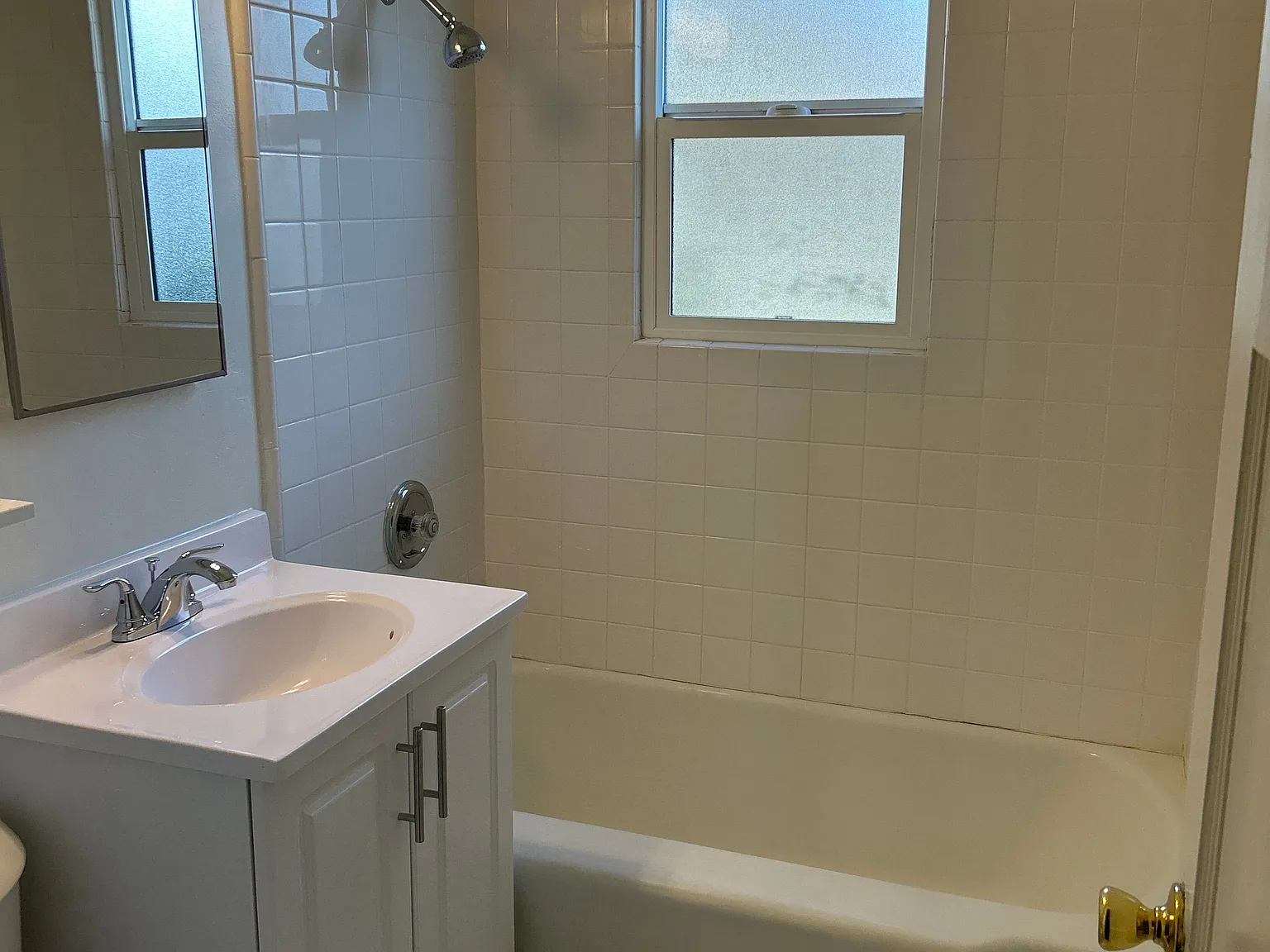 2 bed, 975 sqft, $2,450 — Photo 4