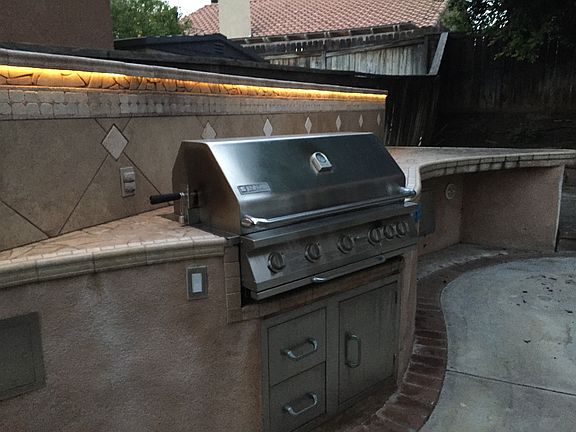 2nd image of 3011 Pembroke Cir