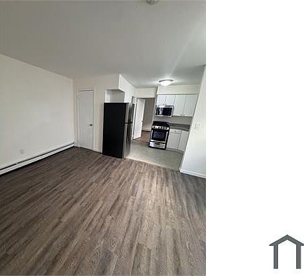 1st image of 190 Sandalwood Dr Floor 1
