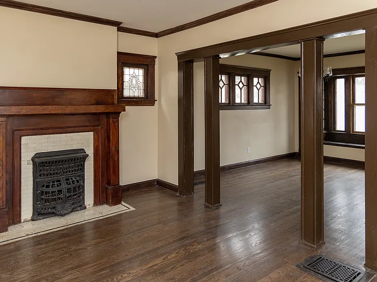 10003 Newton Ave — Photo 4