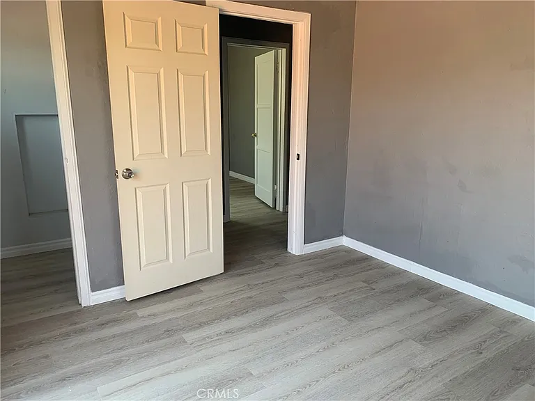 1432 W 9th St — Photo 17
