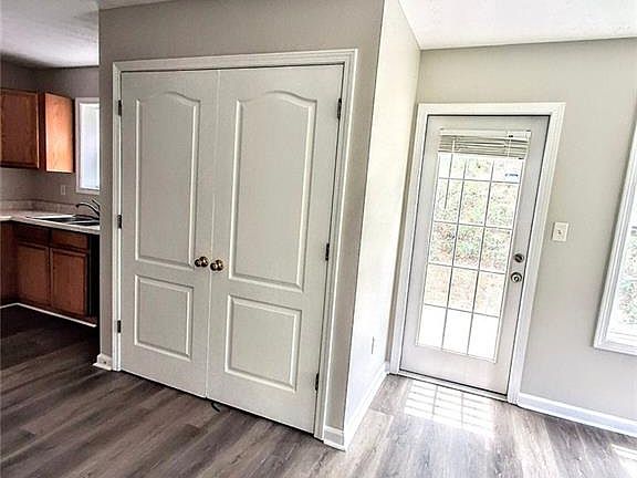 5th image of 6909 Malvern Ct