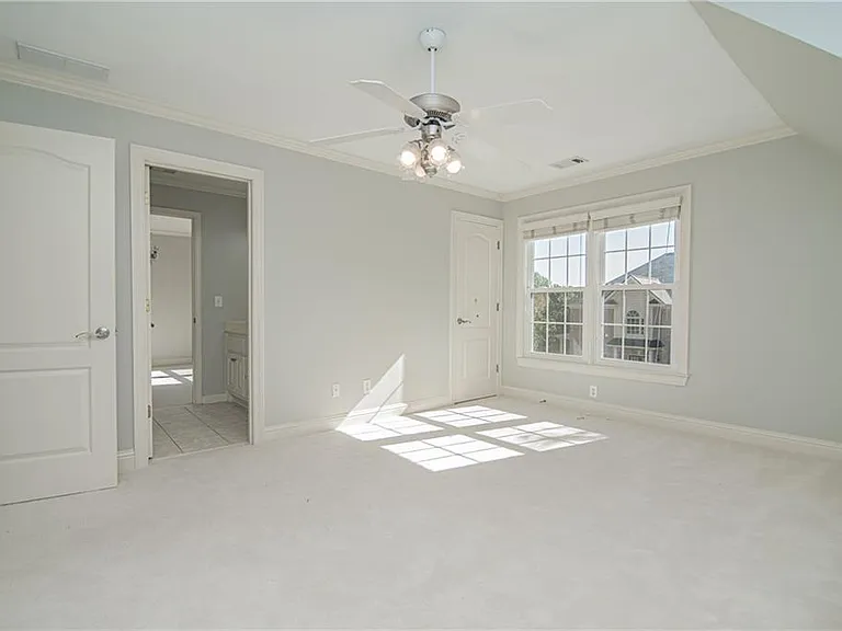 4012 Erin Dr — Photo 49