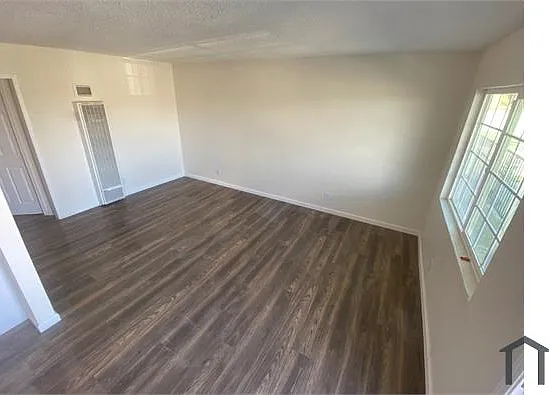2 bed, 1000 sqft, $1,650 — Photo 4