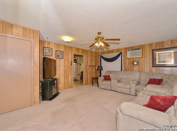 3rd image of 242 E Palfrey Dr
