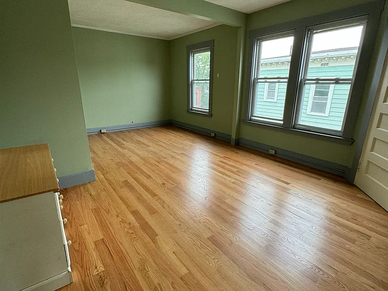 700-702 Summer St #3 — Photo 10