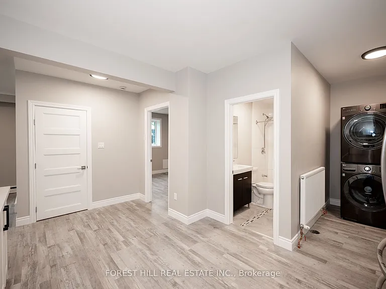 135 Ashbrook Ct #LOWER — Photo 13