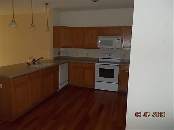 2nd image of 1544 Iroquois Ave