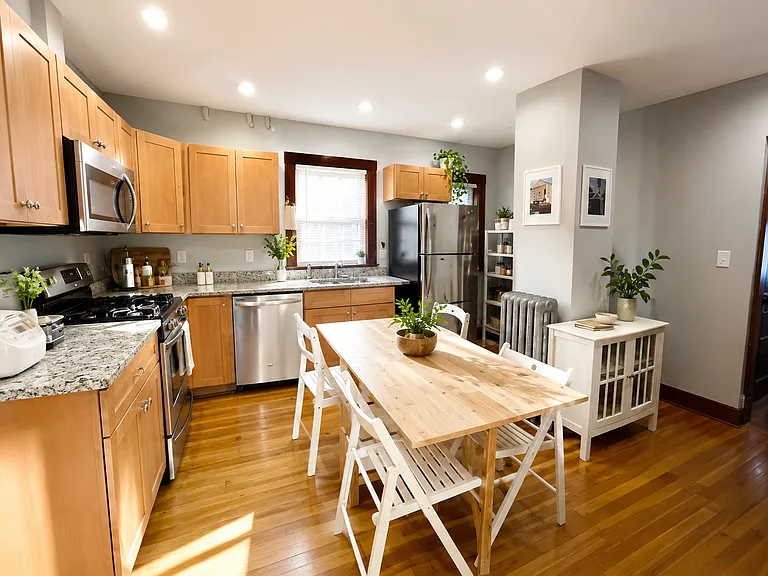 19-21 Berwick Rd #1 — Photo 4