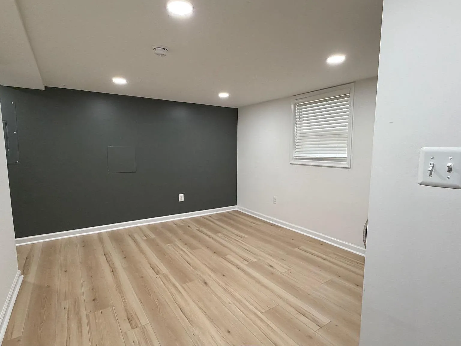 Studio, 400 sqft, $1,000 — Photo 1