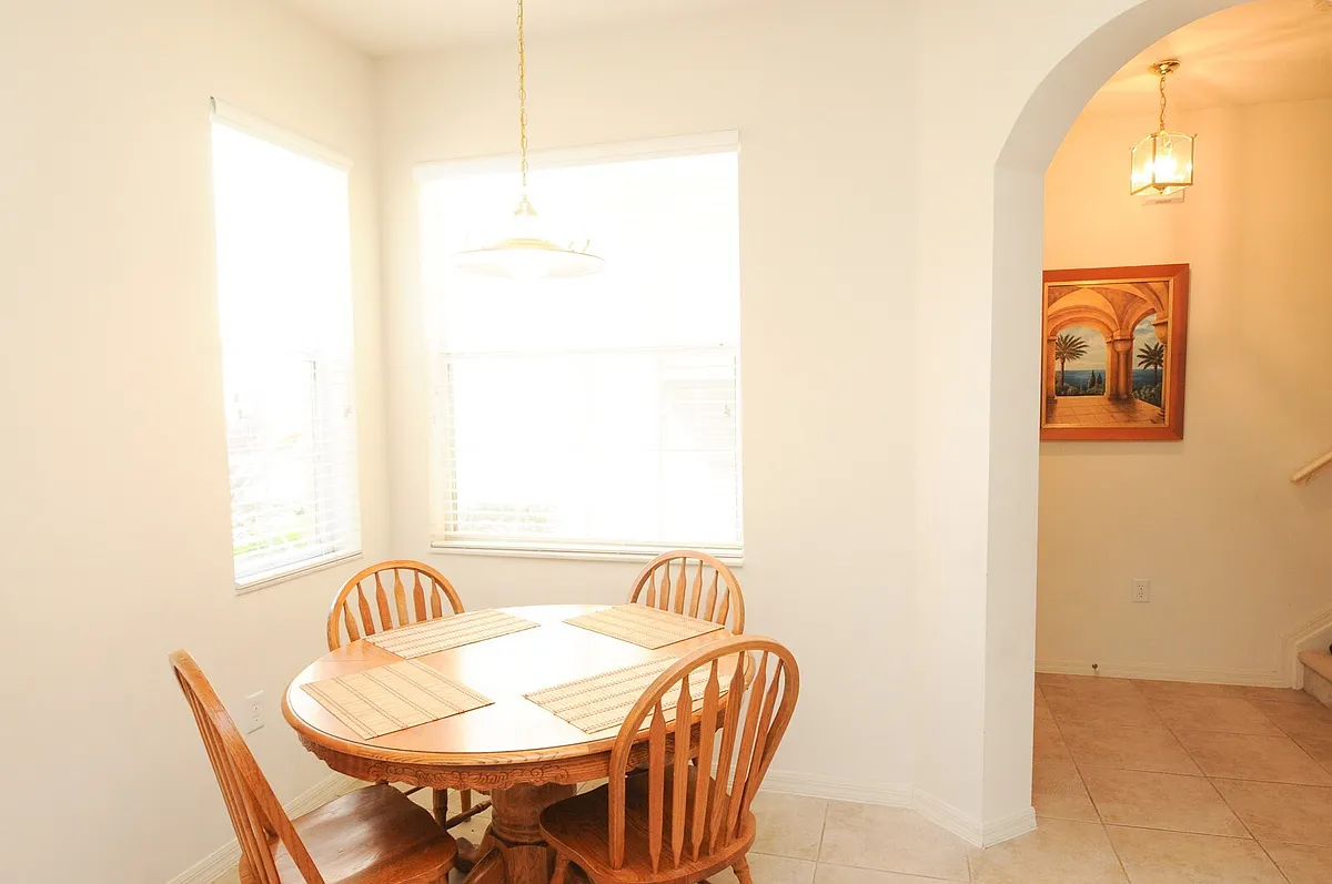 Building Photo - 3499 Parkridge Cir #16-103