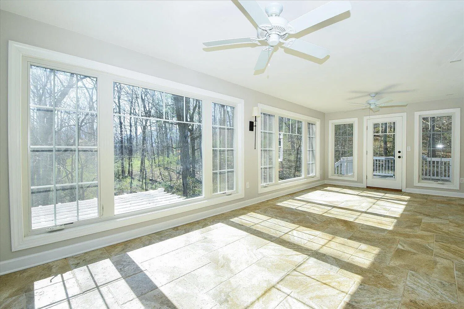4 bed, 3.5 bath, 4216 sqft, $4,300 — Photo 3