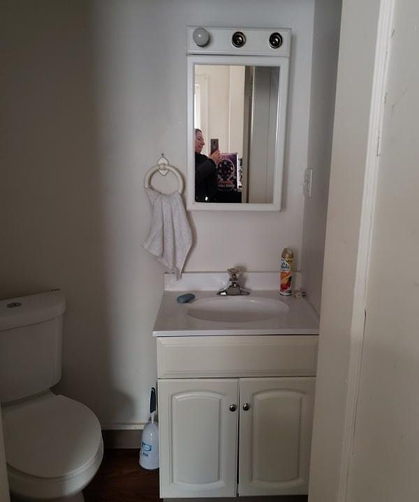 2nd image of 116 Campbell Ave APT 1A