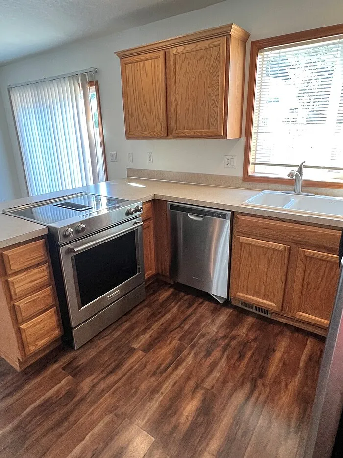 3 bed, 2.5 bath, 1425 sqft, $2,495 — Photo 1