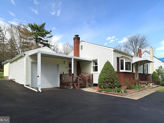 3rd image of 1811 E Branch Rd