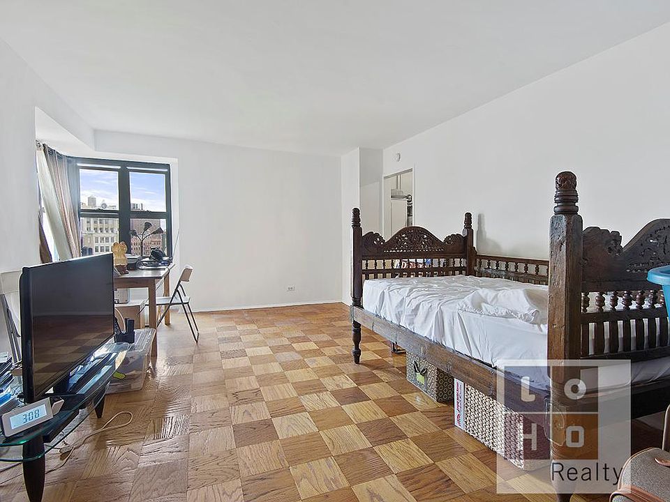 1st image of 383 Grand St APT M1302