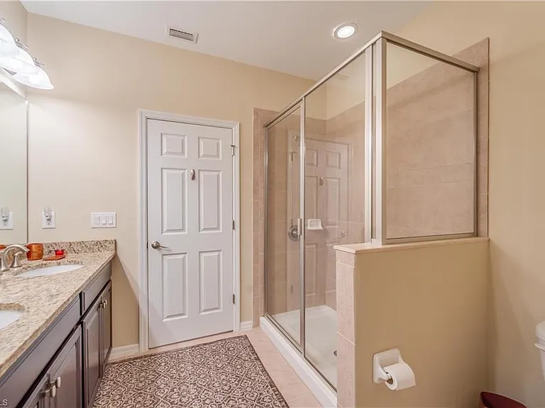 8540 Violeta St #202 — Photo 25