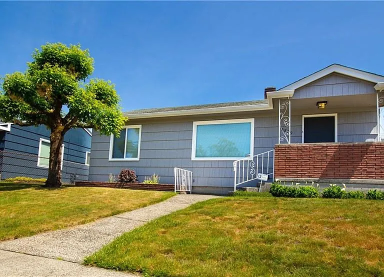 3809 E G St — Photo 1