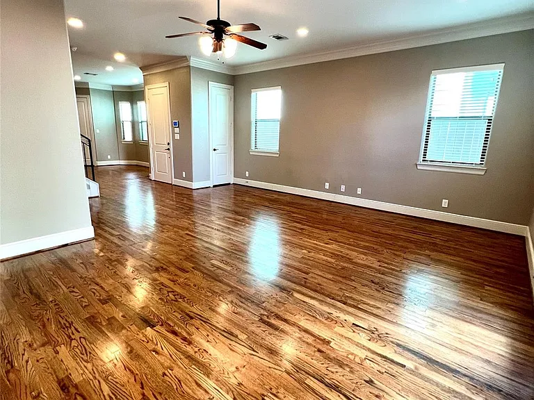 1818 Edwards St — Photo 10