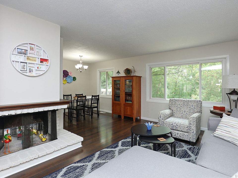 1st image of 24 River Woods Ln